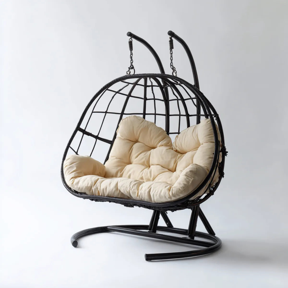 Fauteuil suspendu double noir et beige en acier et rotin synth¨¦tique forme ovale 145 x 105 x 200 cm